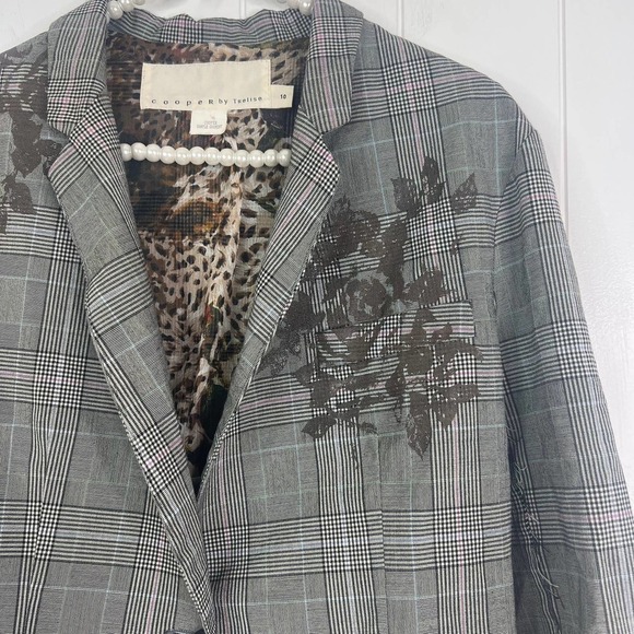 Cooper by Trelisa Chelsea Girl Cropped Deconstructed 1 Button Blazer SZ 10 - Picture 3 of 16